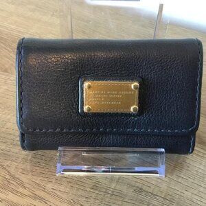 Vintage Marc by Marc Jacobs Black Leather Key Holder Case with Gold Plaque